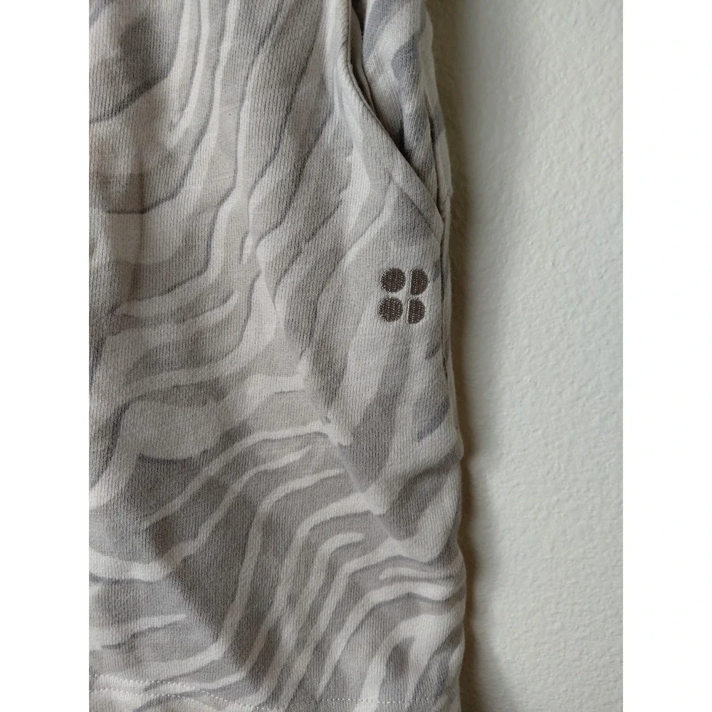Sweaty Betty the essentials sweatshorts womens sz small‎ light grey zebra print